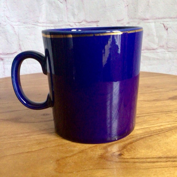 Vintage Cobalt Blue Porcelain Mug with Floral Design - Japan - Picture 3 of 8